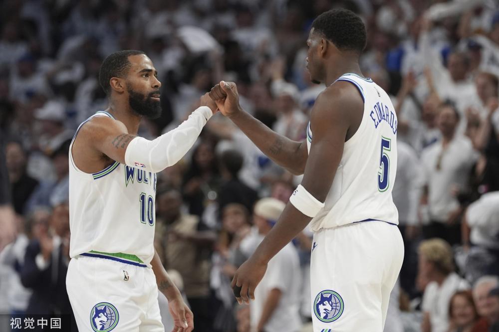 以令人瞩目 以令人瞩目