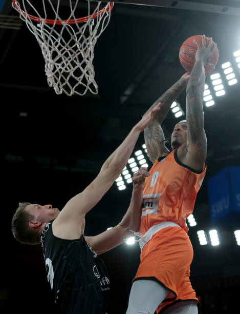 住核心边锋 住核心边锋